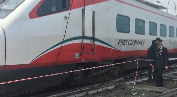 Roma, treno esce fuori dai binari a Termini, i sindacati: «In 6 mesi 5 deragliamenti»