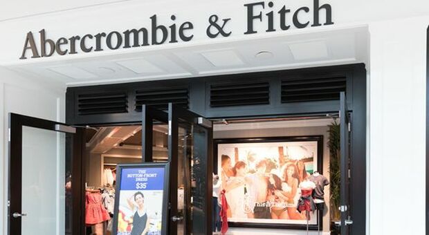 Abercrombie & Fitch taglia guidance e cita impatto inflazione su consumatori