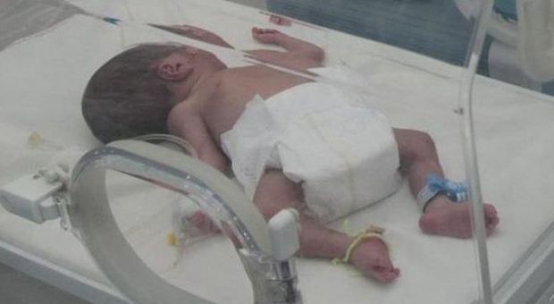 Un neonato in ospedale
