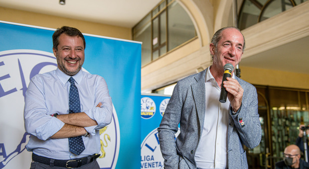 Matteo Salvini e Luca Zaia a Treviso, commenti contrari sul profilo del sindaco Mario Conte