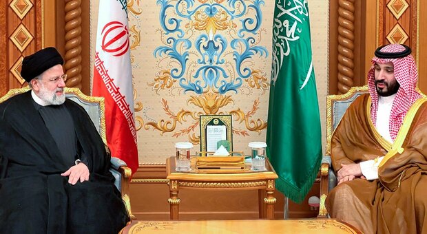 Iran, Ebrahim Raisi: «Baciamo le mani di Hamas, l'unica soluzione è cancellare Israele»