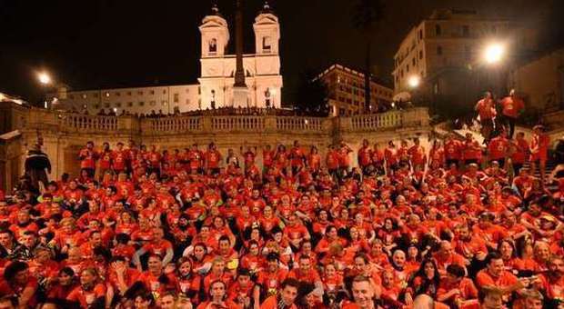 Flash Rome, i podisti invadono piazza del Popolo: «Corriamo contro il doping»