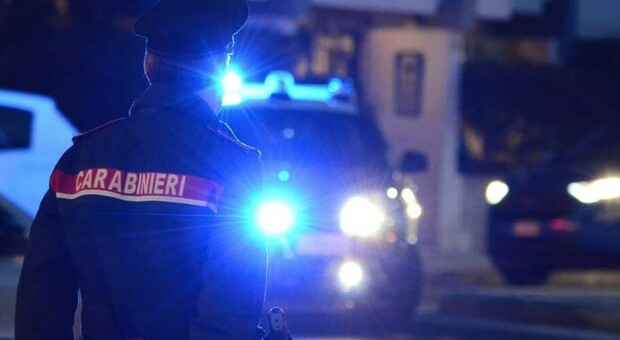 Pratola Serra: inseguimento su auto rubata, è caccia a tre ladri