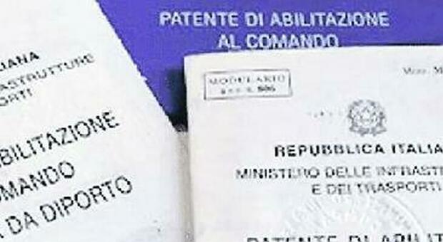 Patenti nautiche «viziate» a Salerno