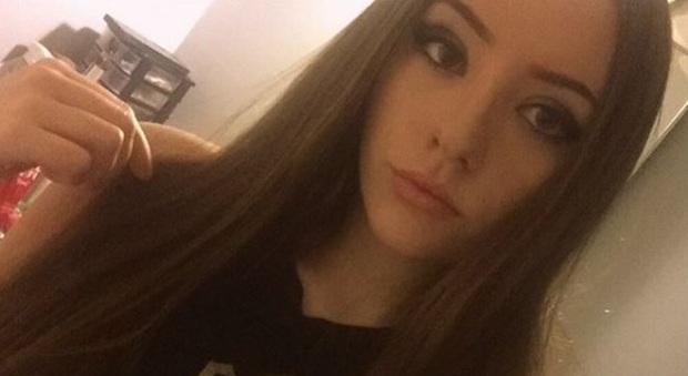 La vittima è una 18enne: Alyssa era in vacanza con la sorellina