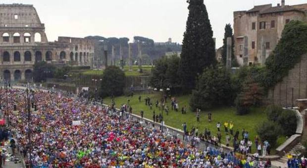 Maratona di Roma, record di runner In 19 mila di corsa per tutta la città