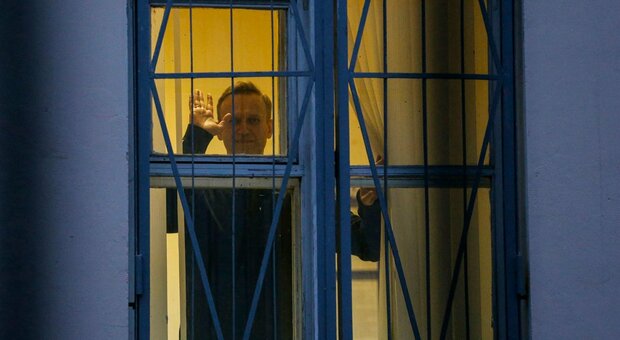 Navaslny morto in prigione, era il più grande nemico di Putin. Biden accusa il capo del Cremlino