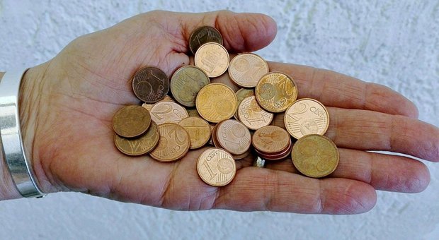 Zecca clandestina di monete da 50 centesimi, nei guai 55enne polesano