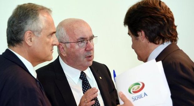 Tavecchio, ancora polemica sulla gaffe. Brescia appoggia Albertini