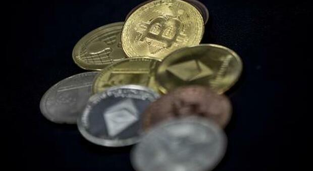 Cina, debutta la prima valuta digitale di Stato contro i bitcoin