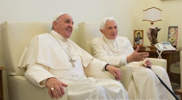 Cardinale Mueller: «Ratzinger aiutato da una segretaria ma il documento lo ha scritto lui»