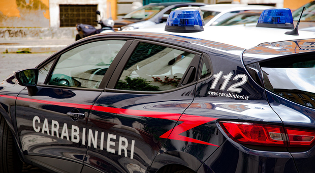 Propone di fare sesso ai carabinieri per evitare la multa: arrestata