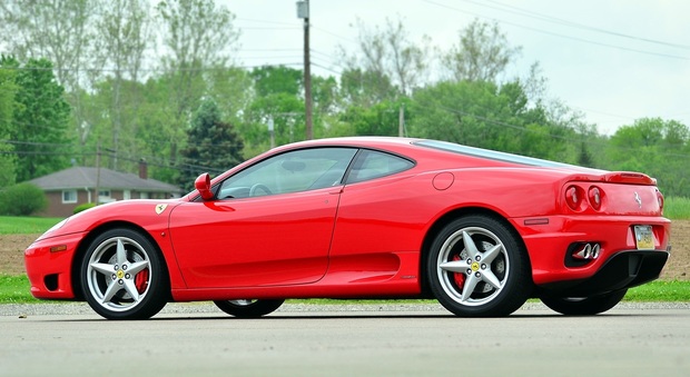 La Finanza scopre un giro di Ferrari 360 taroccate, in realtà erano Toyota