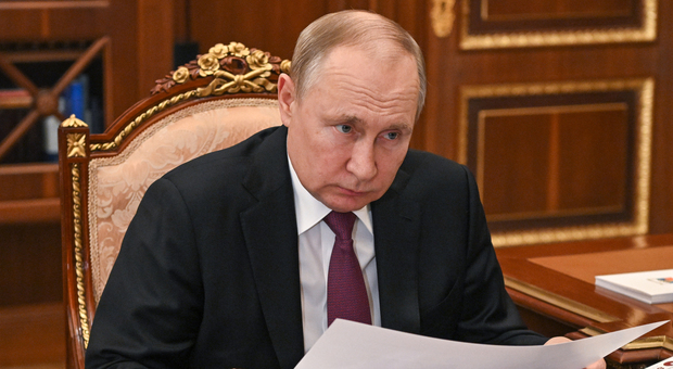 Russia, una talpa a Mosca: «Putin verso l'ammutinamento dei servizi segreti»