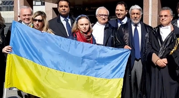 «Avvocati Napoletani per la Pace», 200 professionisti avviano una racconta fondi per i rifugiati ucraini
