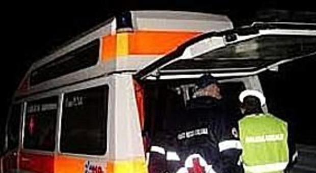 Numana: carambola tra tre auto in via del Conero, due feriti in ospedale