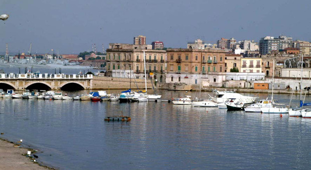Sei porticcioli e 1.200 posti barca a Taranto, il comandante Tomat: «Per il SailGp diportisti rimandati indietro»
