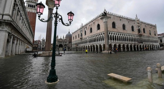 Nuova acqua alta a Venezia: oggi la marea è già oltre un metro