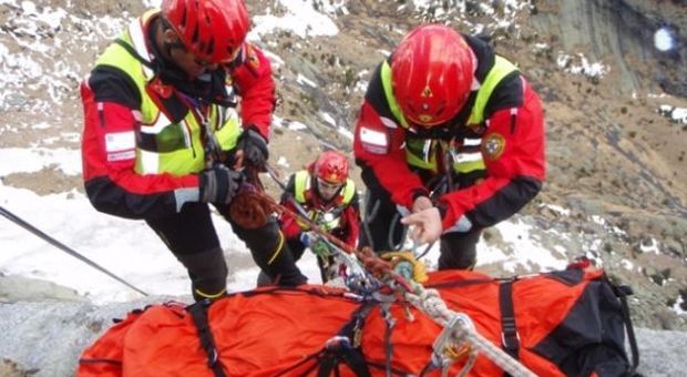 Tre alpinisti bloccati nel maltempo sul Monte Rosa: disperate ricerche di salvataggio