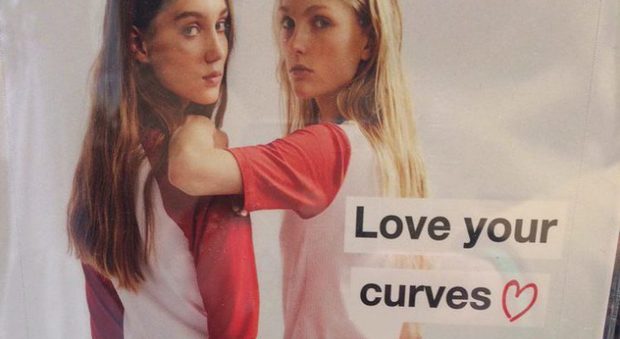 Zara, la campagna "Ama le tue curve" è un disastro. Ed è facile capire perché