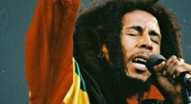 Bob Marley, il film «One Love» conquista il botteghino a metà: la vera storia del re del reggae