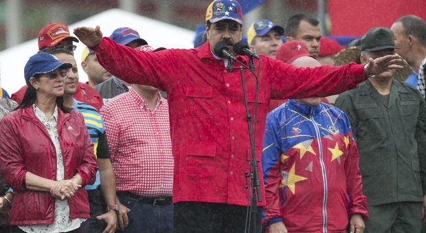 Pieni poteri al governo di Maduro: esautorato il Parlamento