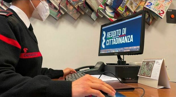 Reddito di cittadinanza, in Campania 60mila richieste in più in un anno: ma dal 2024 cambia tutto