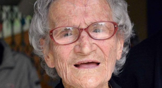 Nonna Luisa il simbolo nazionale del voto alle donne ha compiuto 108 anni, in regalo il Tricolore