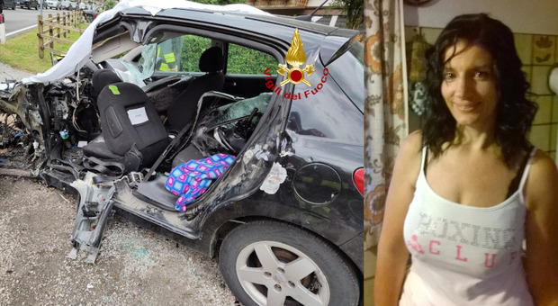 L'auto dopo l'incidente e Carla Scola morta a 47 anni