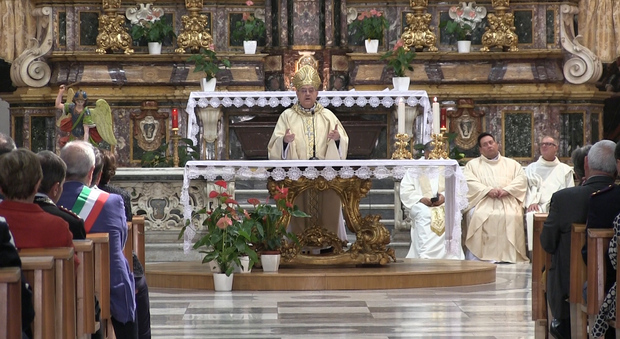 Messa per San Michele, patrono della Polizia. Sepe: «Perseverate, il bene vince»
