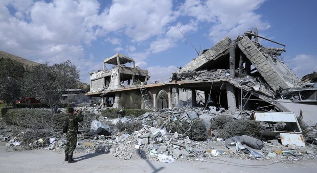 Siria, scontro all'Onu. Gli Usa: «Pronti a colpire ancora»