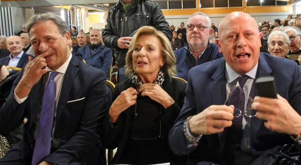 Poli Bortone, pienone a Lecce per la candidata del centrodestra: «Nessuna frizione tra me e il ministro Fitto»