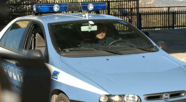 Una volante della Polizia di Benevento