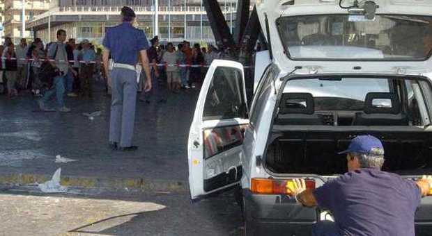 Salerno: ladro d'auto colto in flagrante in via Lungomare, arrestato