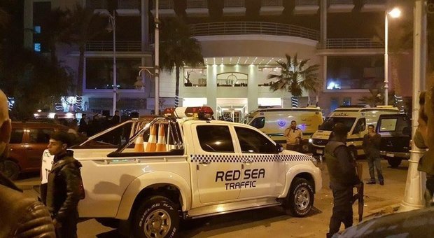 Egitto, assalto a hotel turistico di Hurghada: commando di tre uomini armati venuti dal mare