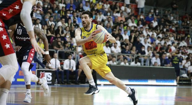 Scafati-Piacenza 77-74: il pubblico spinge la Givova alla vittoria