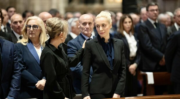 Marta Fascina, che fine ha fatto? La "vedova" di Berlusconi scomparsa dai radar di FI (ma il testamento potrebbe cambiare tutto)