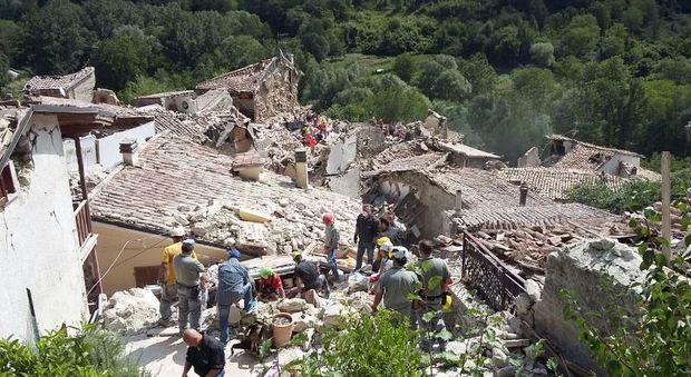 Le abitazioni crollate per il terremoto