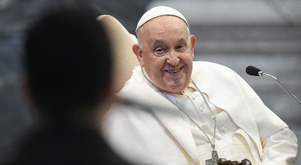 Papa Francesco, all'incontro con i preti di Roma anche il caso Rupnik: l'ex gesuita è stato espulso per abusi