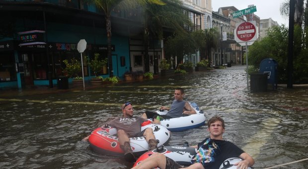 Usa, le vittime del ciclone Harvey salgono a 30