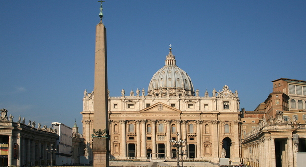 Roma, trovata morta una collaboratrice del Papa: era incinta. Esame Dna sul feto