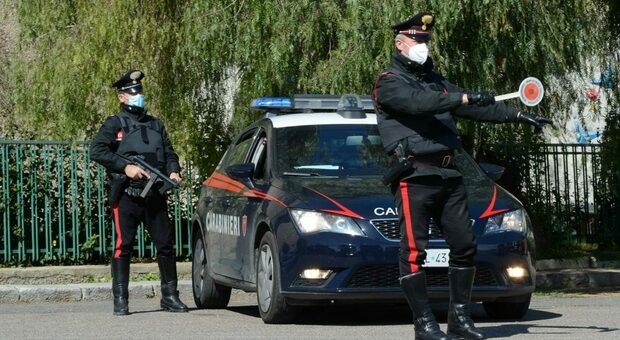 Rapina a San Cipriano d'Aversa, arrestati i due banditi col volto coperto