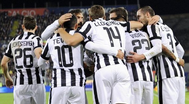 Cagliari-Juventus 1-3: Tevez, Vidal e Llorente chiudono un anno da record