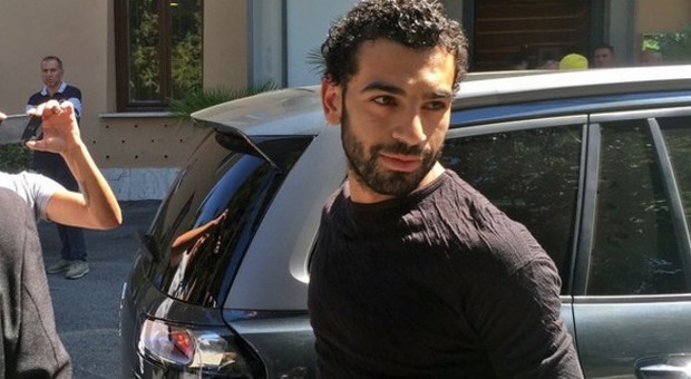 Roma, per Salah visite mediche, continuano le trattative per Dzeko e il terzino sinistro