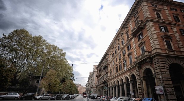Roma, rissa sul tram 14: violenta lite tra stranieri per 10 euro