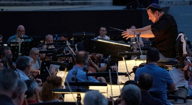Daniel Oren durante le prove di Traviata all'Arena di Verona