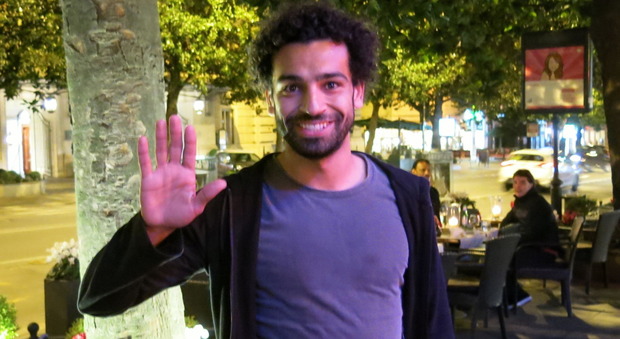 Ufficiale, Salah è un nuovo giocatore del Liverpool Visite e firma. Alla Roma 42 milioni più 8 di bonus