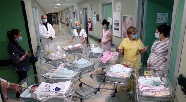 Covid, più morti e meno nascite: divario record per il virus