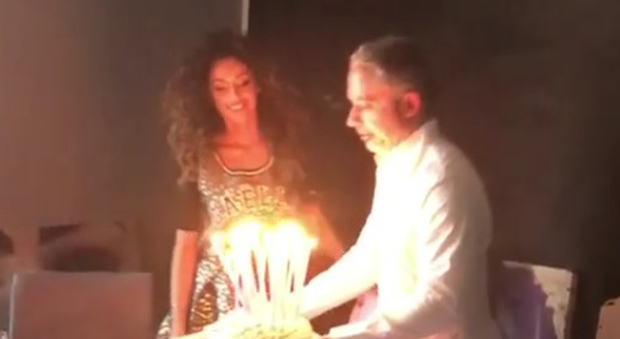 La festa di compleanno di Raffaella Fico (Foto da video Instagram)