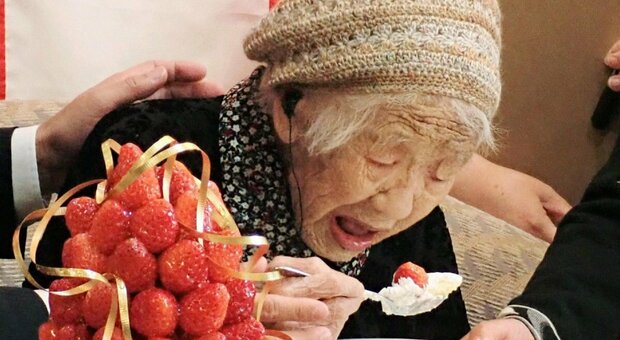 Addio alla donna più anziana del mondo: a 119 muore la giapponese Kane Tanaka. Amava la cioccolata e la matematica